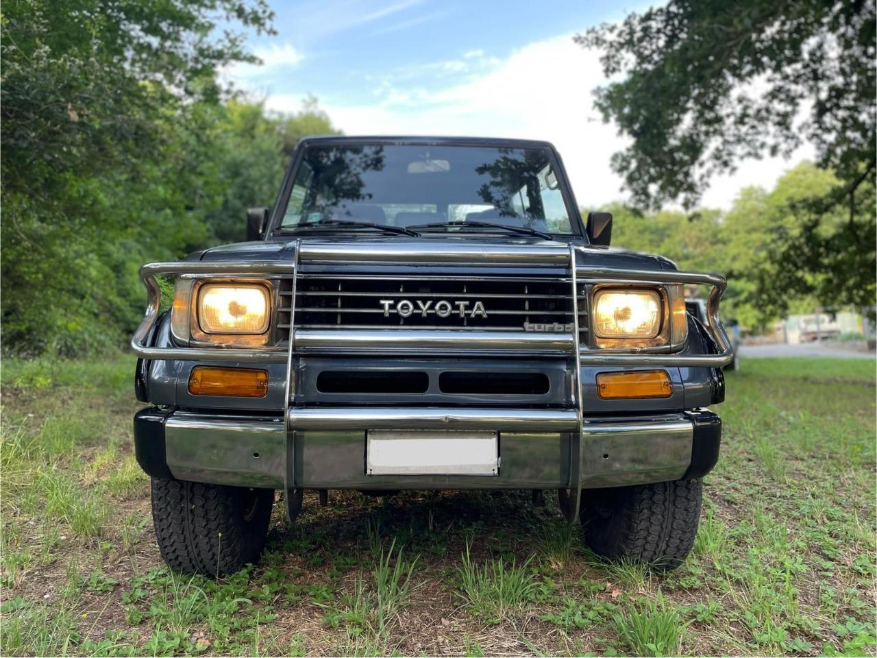 TOYOTA Land Cruiser vx - 1991 LesAnciennes.com