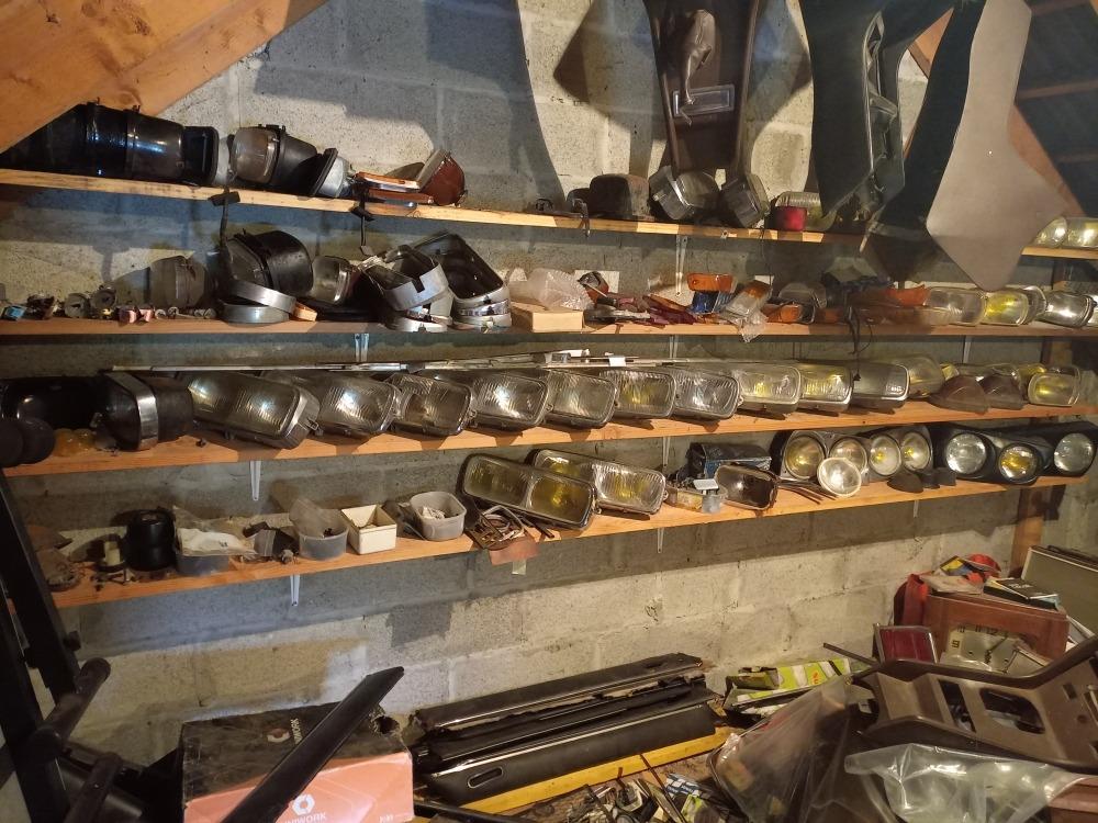 Phares PEUGEOT 504 berline LesAnciennes.com