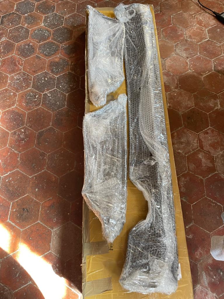 Jupe arrière MERCEDES 560 SL R107 LesAnciennes.com