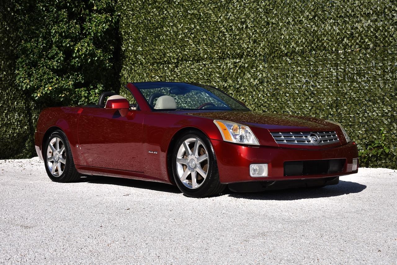 2006 Cadillac XLR Convertible 4.6L V8 LesAnciennes.com