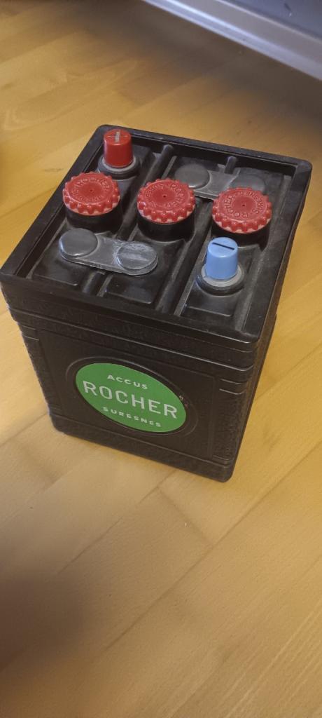 BATTERIE D'EXPOSITION 6V LesAnciennes.com