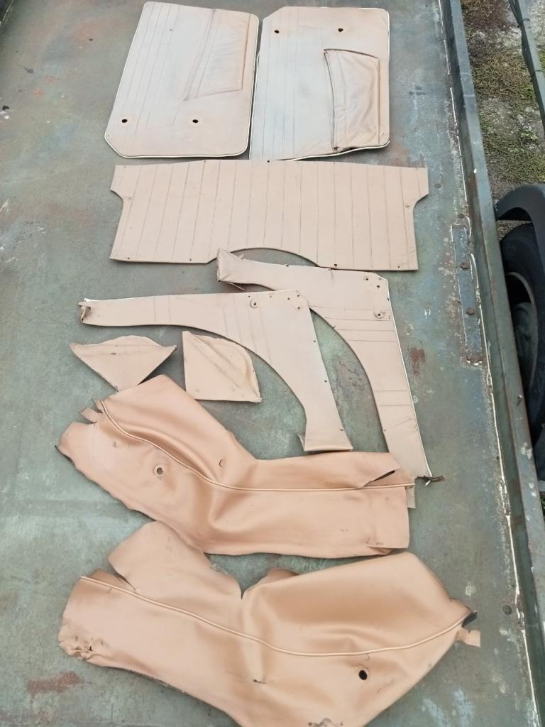 Kit garniture TRIUMPH TR4 LesAnciennes.com