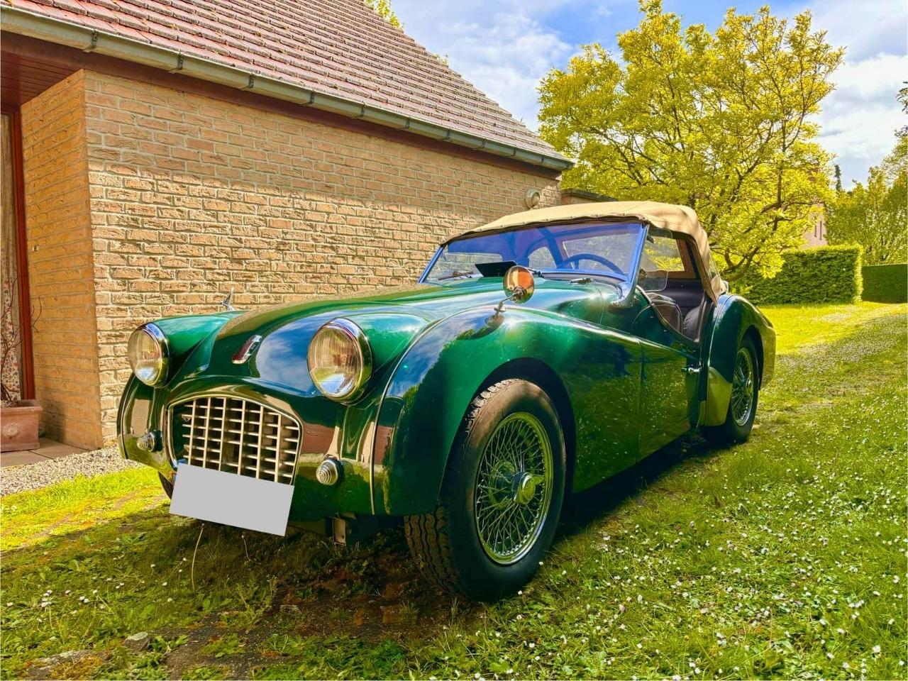 TRIUMPH TR3A - 1957 LesAnciennes.com