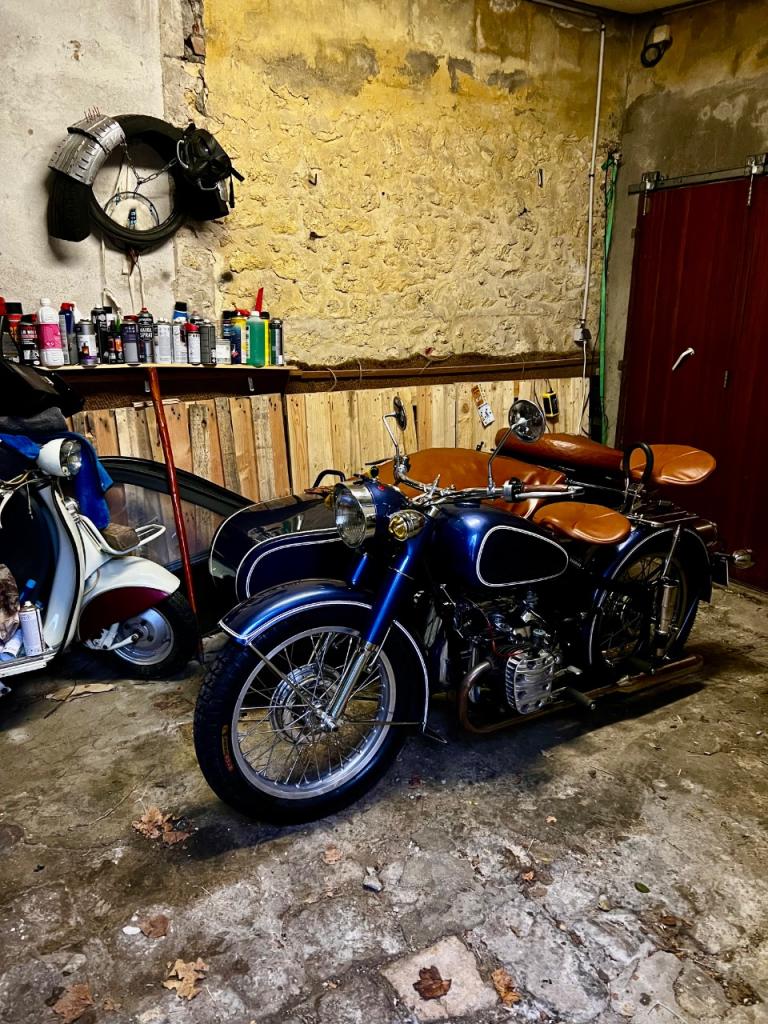 CHANG JIIANG Side car Side car - 1972 LesAnciennes.com