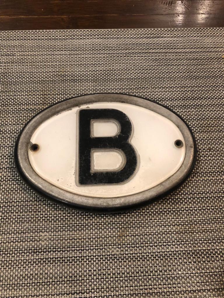 PLAQUE arrière blason b Belgique LesAnciennes.com