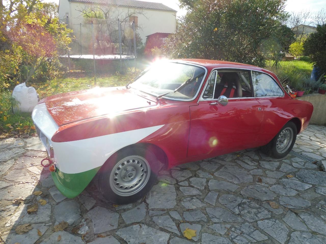 ALFA ROMEO Giulia bertone 2.0 - 1969 LesAnciennes.com