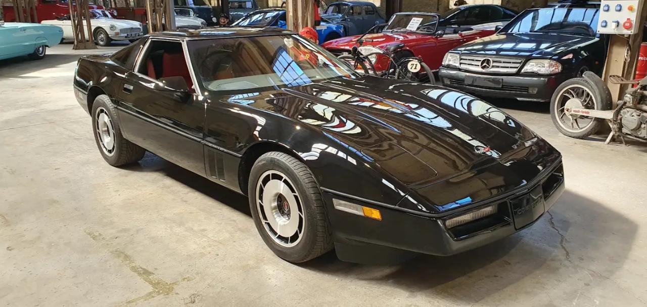 CHEVROLET Corvette C4 Coupé - 1985 LesAnciennes.com