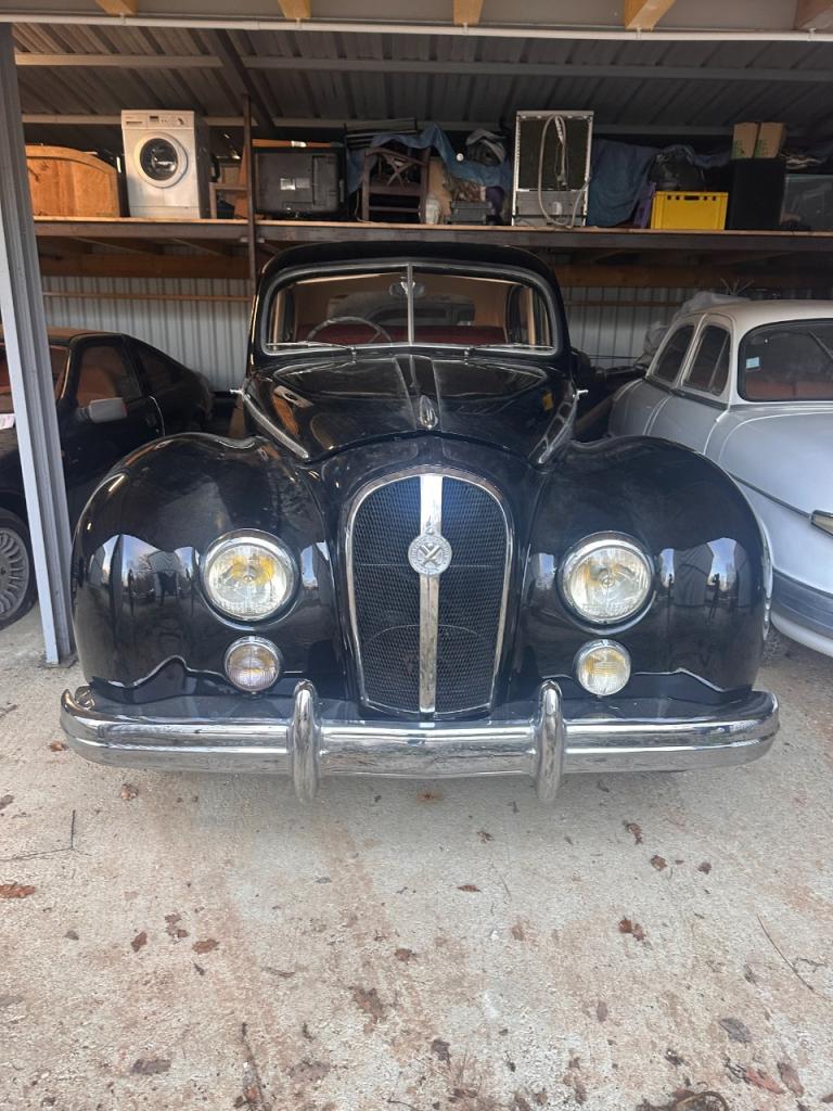 HOTCHKISS 2050 BERLINE - 1952 LesAnciennes.com