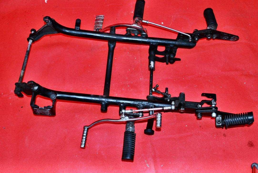 Longerons de cadre et pédalier GUZZI California LesAnciennes.com