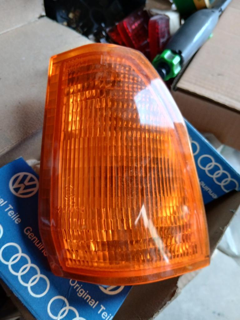 Clignotant AUDI 80 LesAnciennes.com