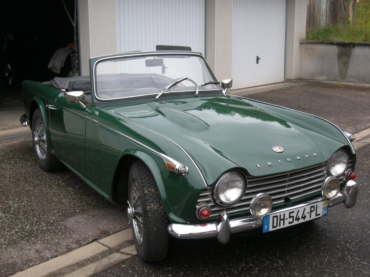 TRIUMPH TR4A IRS - 1968 LesAnciennes.com