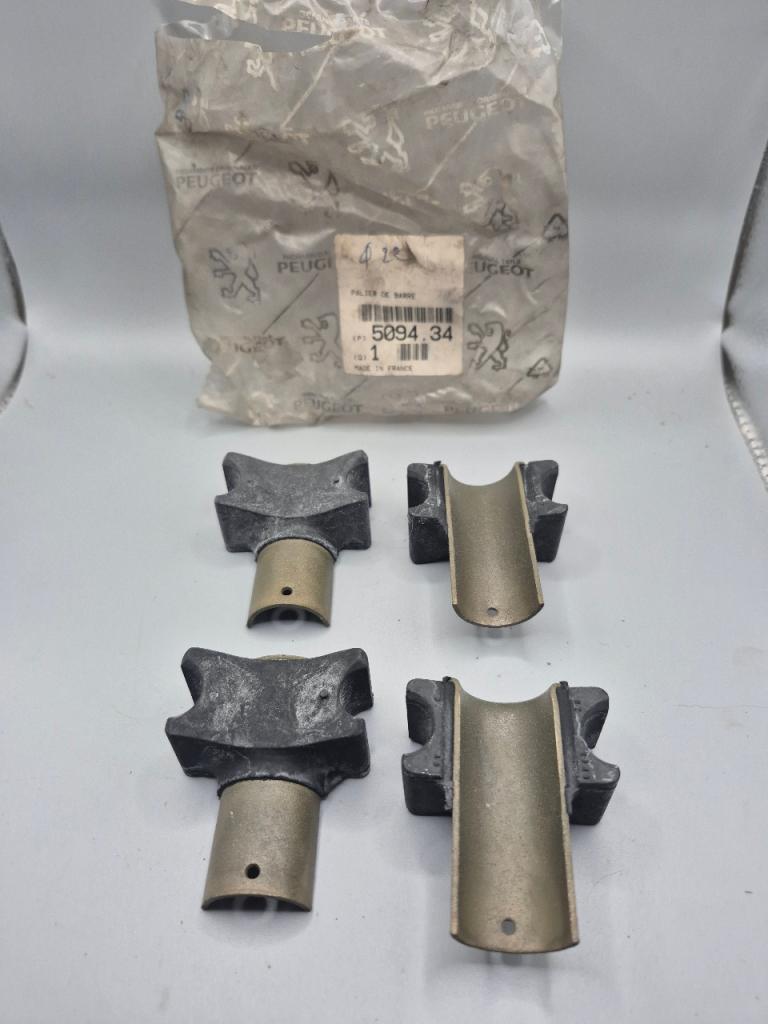 Paliers de Barre Stabilisatrice Peugeot 305 405 LesAnciennes.com