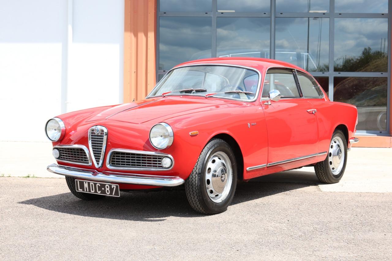 ALFA ROMEO Giulia Sprint 1600 - 1963 LesAnciennes.com