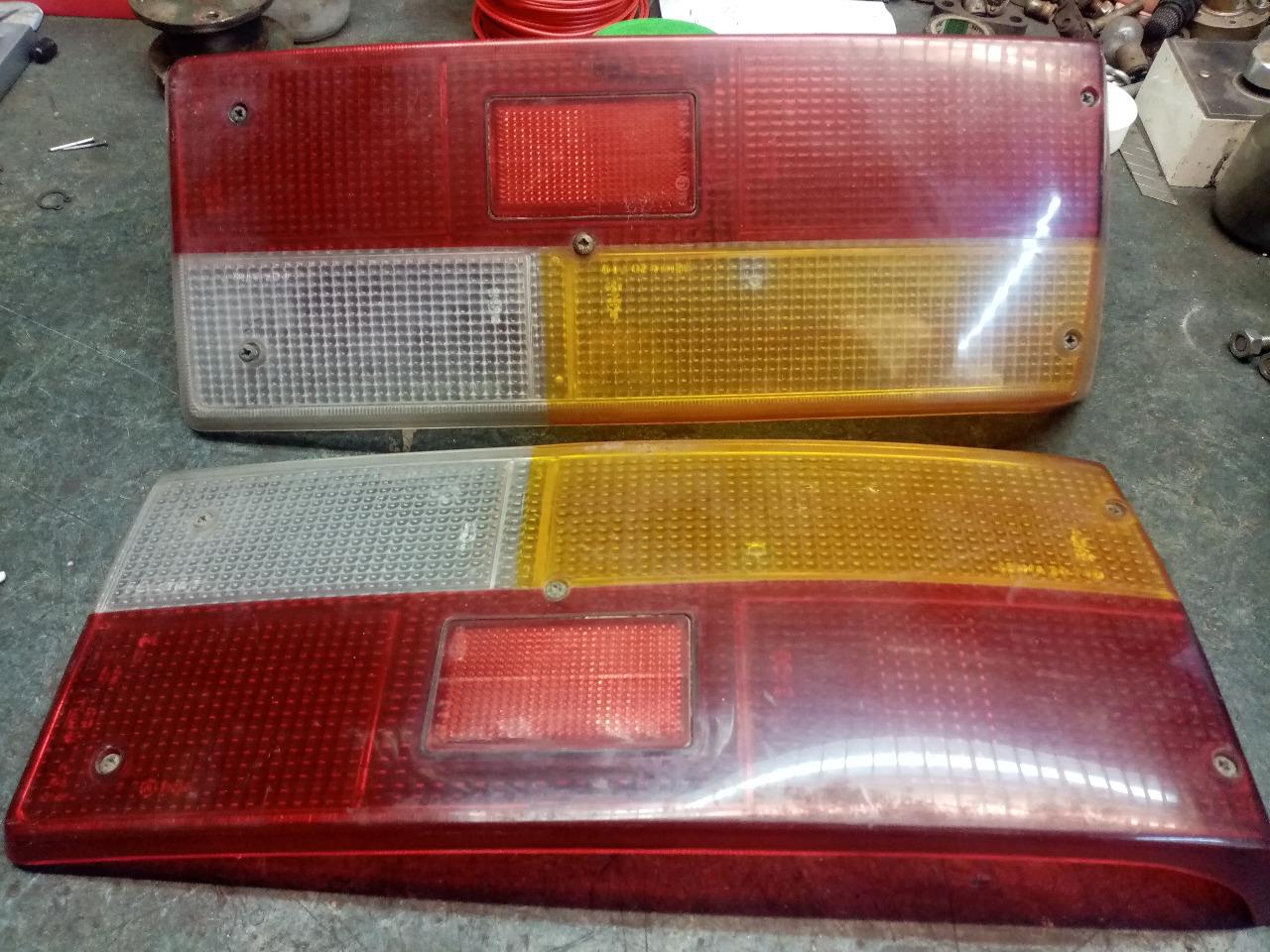 Cabochons RENAULT 14 (R14) LesAnciennes.com