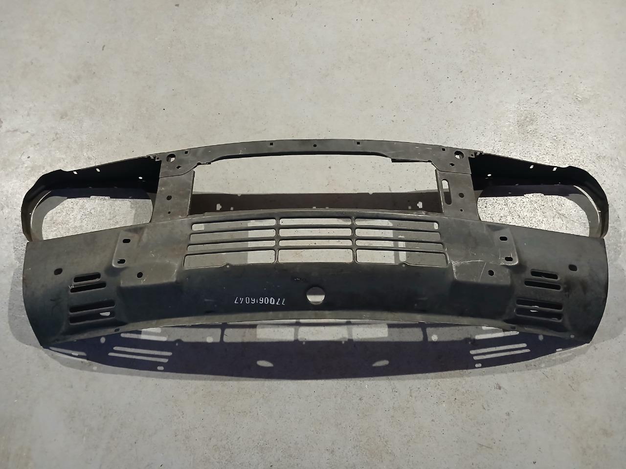 Face avant RENAULT 12 (R12) série 2 LesAnciennes.com