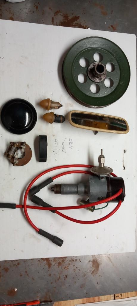 Lot de pièces CITROEN Traction 11 B LesAnciennes.com