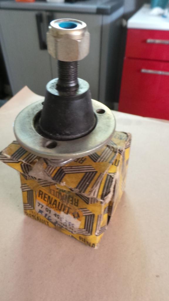 Pièces RENAULT 16 (R16) LesAnciennes.com