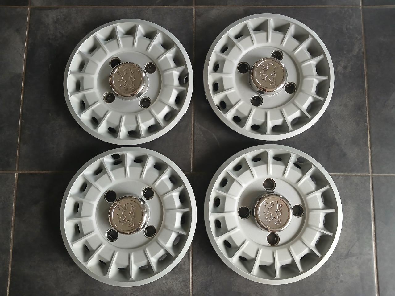 Enjoliveurs de roues PEUGEOT 604 LesAnciennes.com