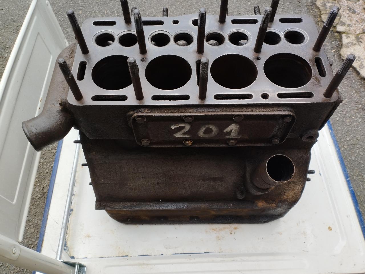 Bloc moteur PEUGEOT 201 LesAnciennes.com