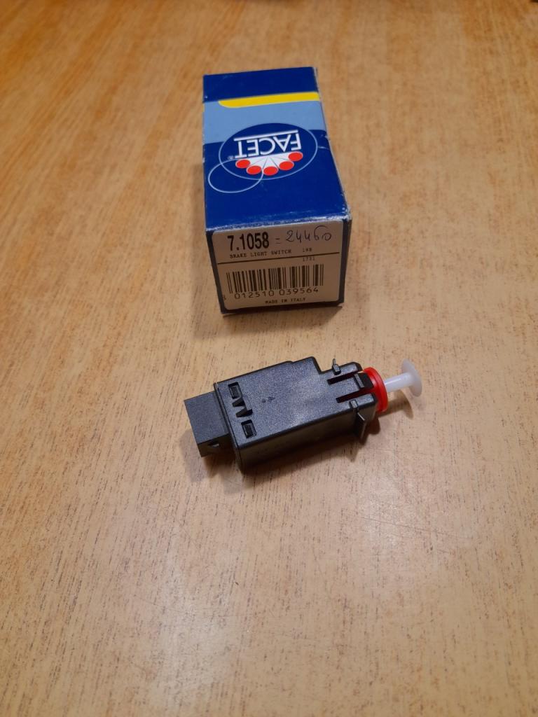 Contacteur feux Stop Bmw E21 E30 E36 E12 E28 E12 LesAnciennes.com