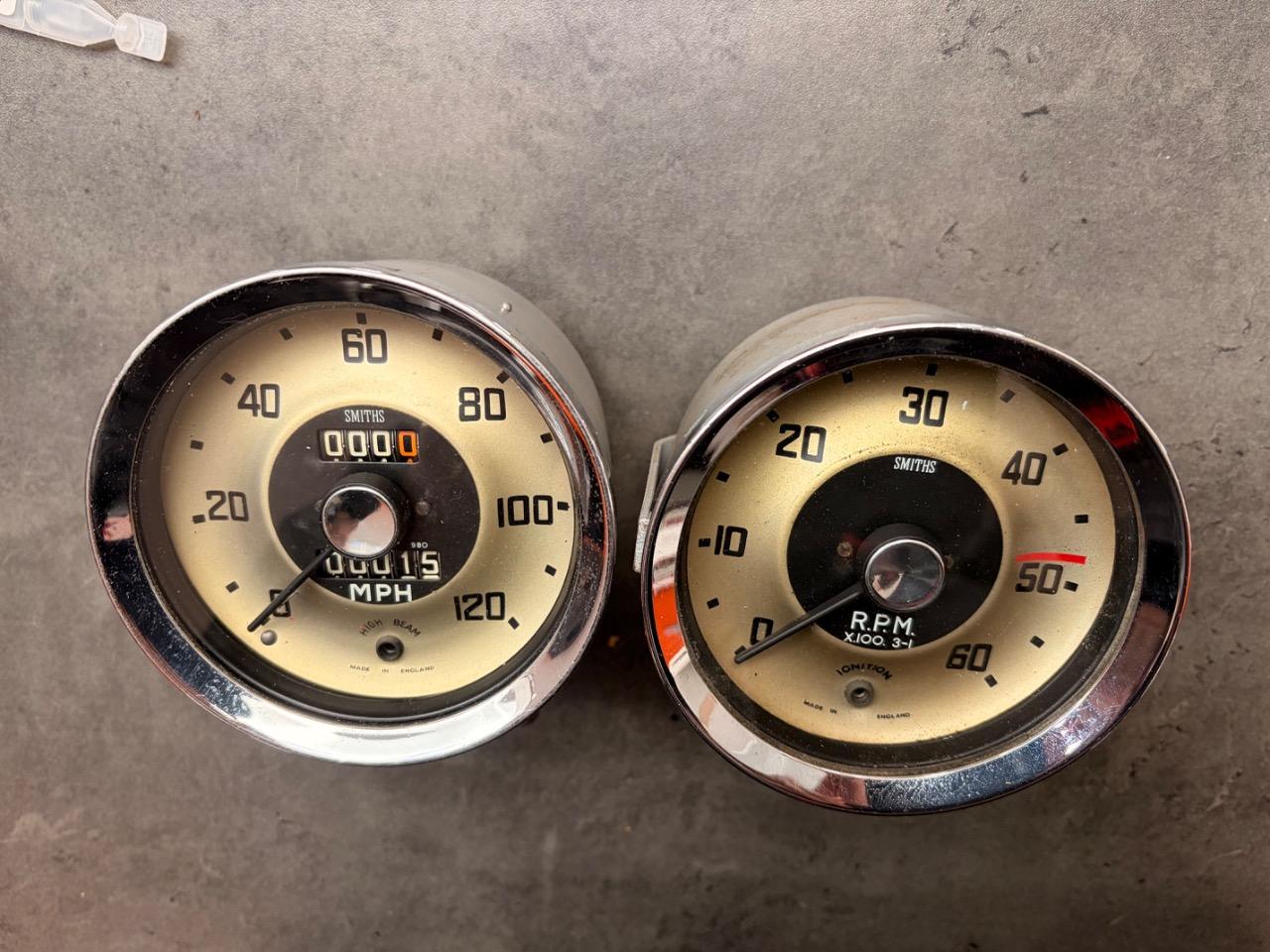 Compteurs SMITHS AUSTIN HEALEY Bn1/2 LesAnciennes.com