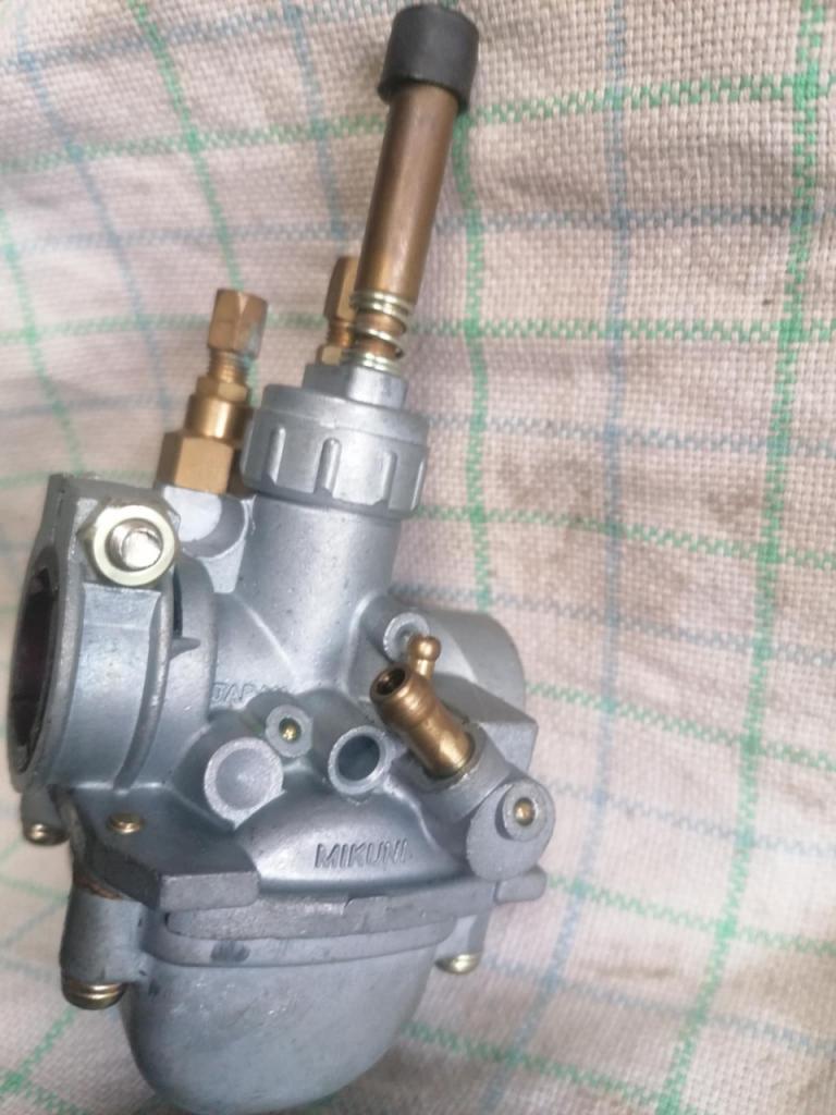 Oldtimer- carburateur MIKUNI prix à discuter LesAnciennes.com