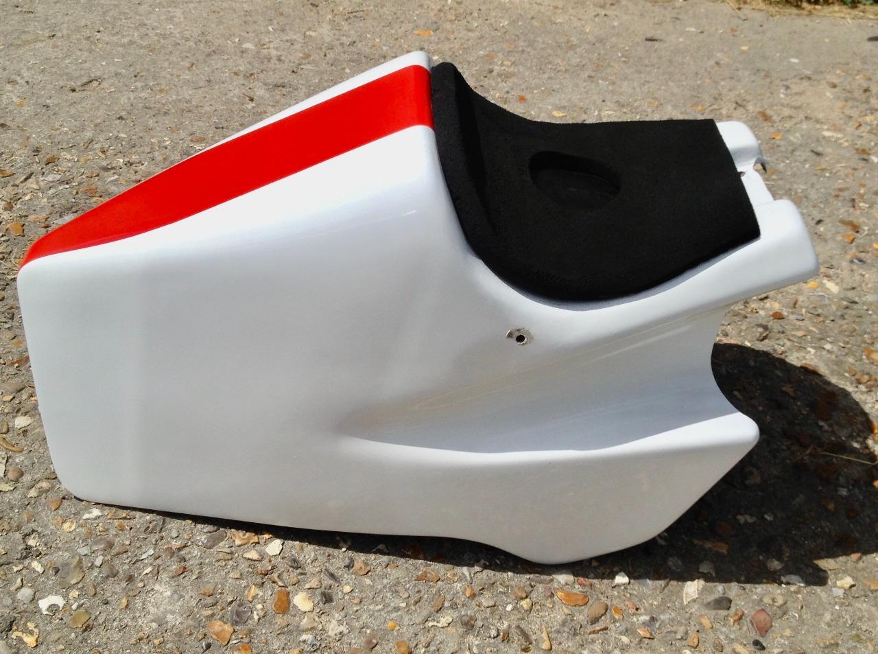 Dosseret et carénage YAMAHA TZ 500 1981 LesAnciennes.com