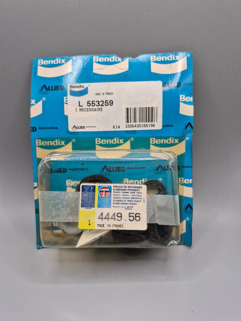 Nécessaire de réparation PEUGEOT 309 LesAnciennes.com