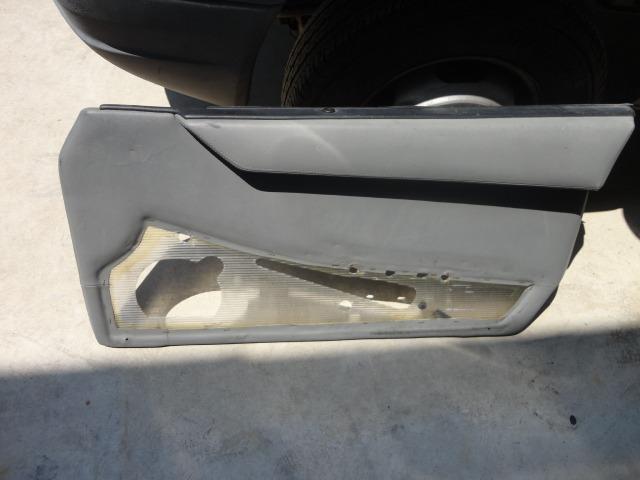 Panneau interne de porte droit Ferrari Testarossa LesAnciennes.com