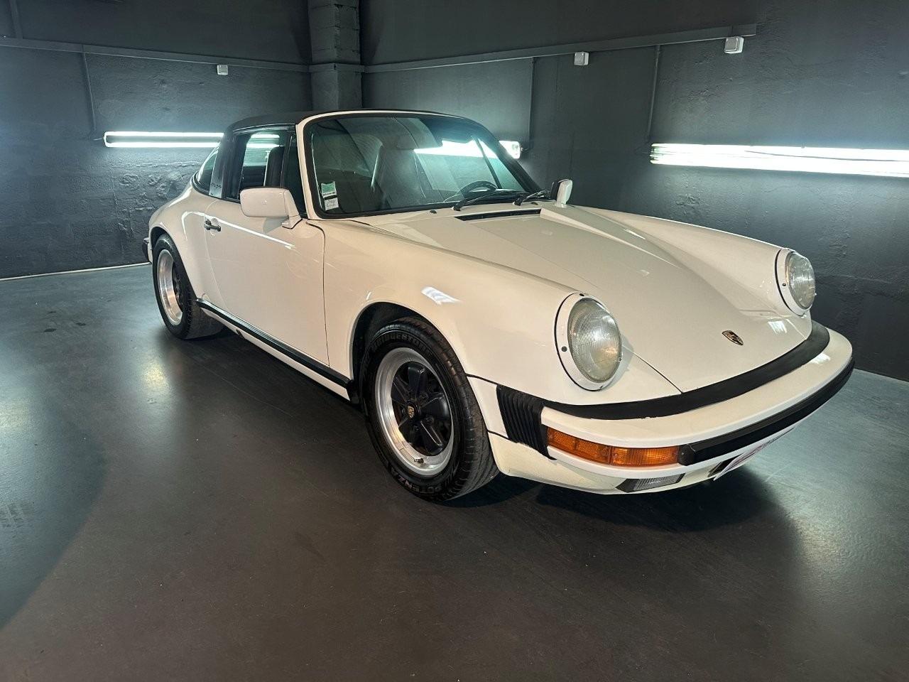 PORSCHE 911 3.2 CARRERA TARGA - 1989 LesAnciennes.com