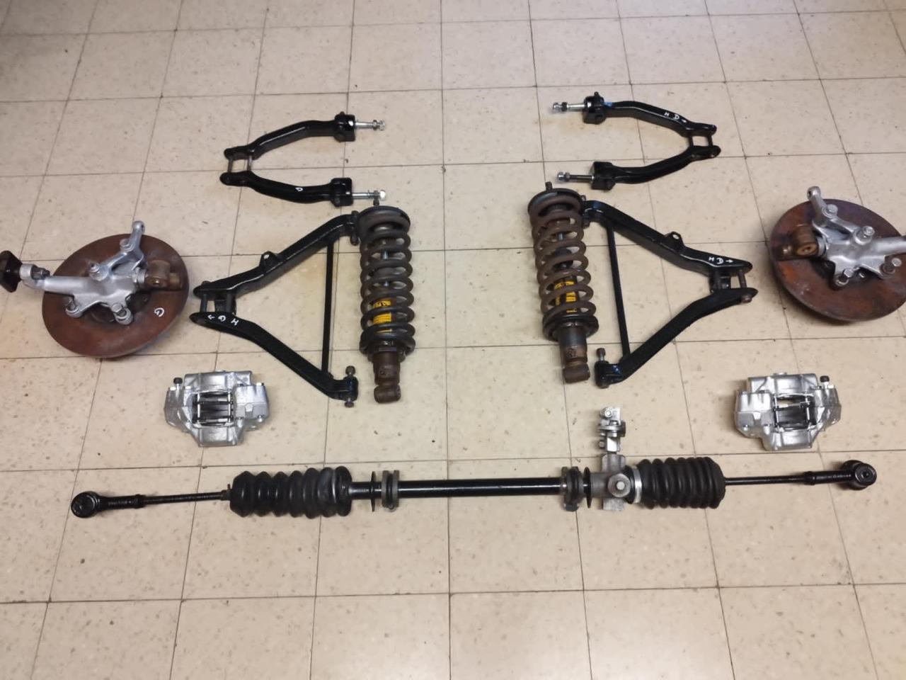 Lot de pièces TRIUMPH Spitfire LesAnciennes.com