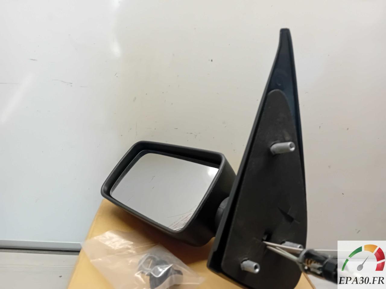 6164495 RETROVISEUR MANUEL GAUCHE FIAT TIPO TEMPRA LesAnciennes.com