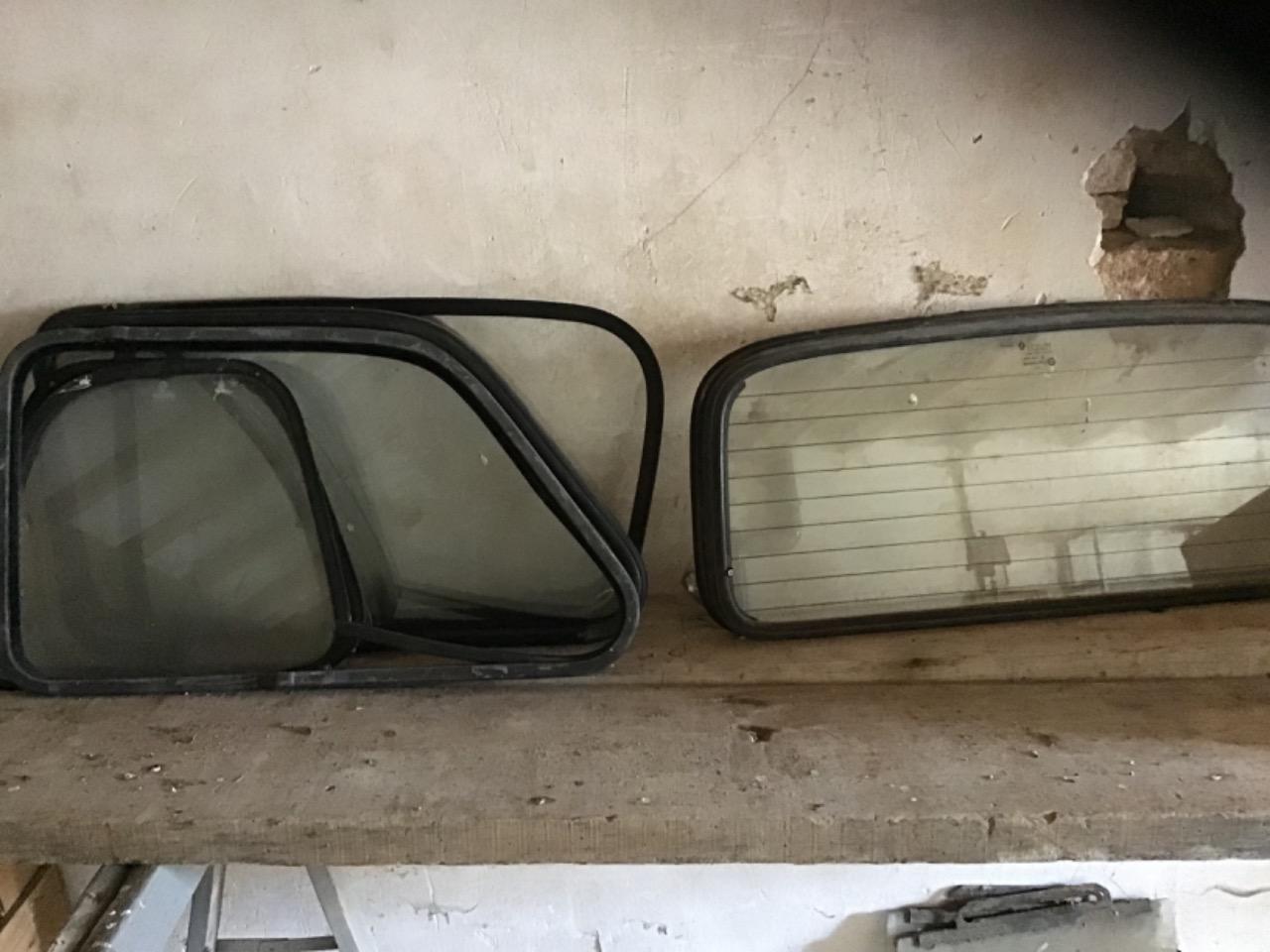Pare brise RENAULT Rlt 4 Rlt 4 cv LesAnciennes.com
