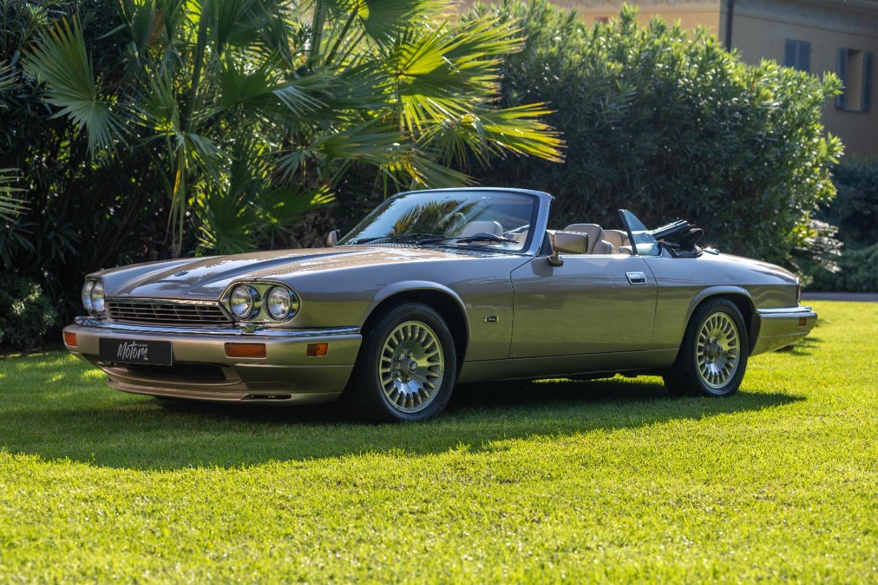 JAGUAR XJS V12 A Cabriolet - 1995 LesAnciennes.com