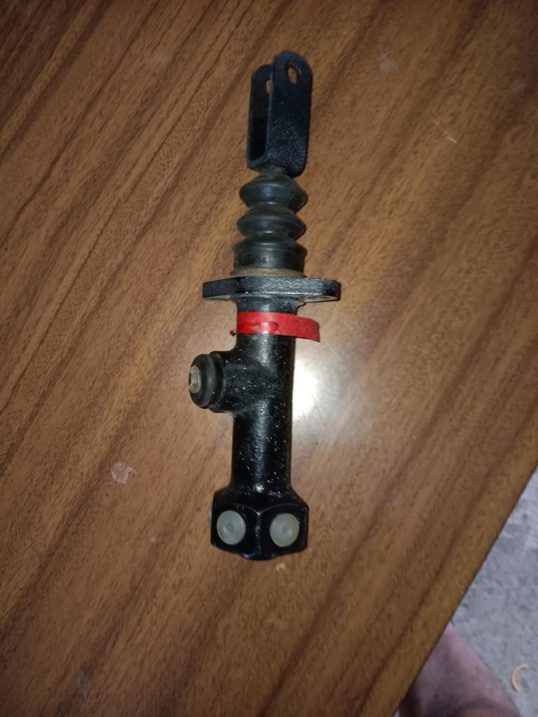 Maitre cylindre NSU Prinz Prinz 47 LesAnciennes.com