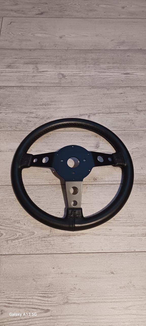 Volant CITROEN Visa LesAnciennes.com