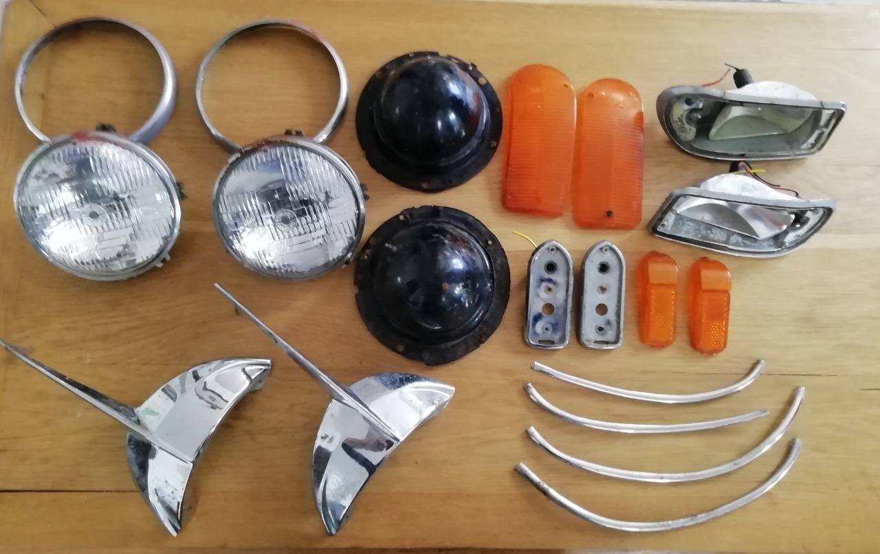 Phares feux JAGUAR Type E cabriolet LesAnciennes.com