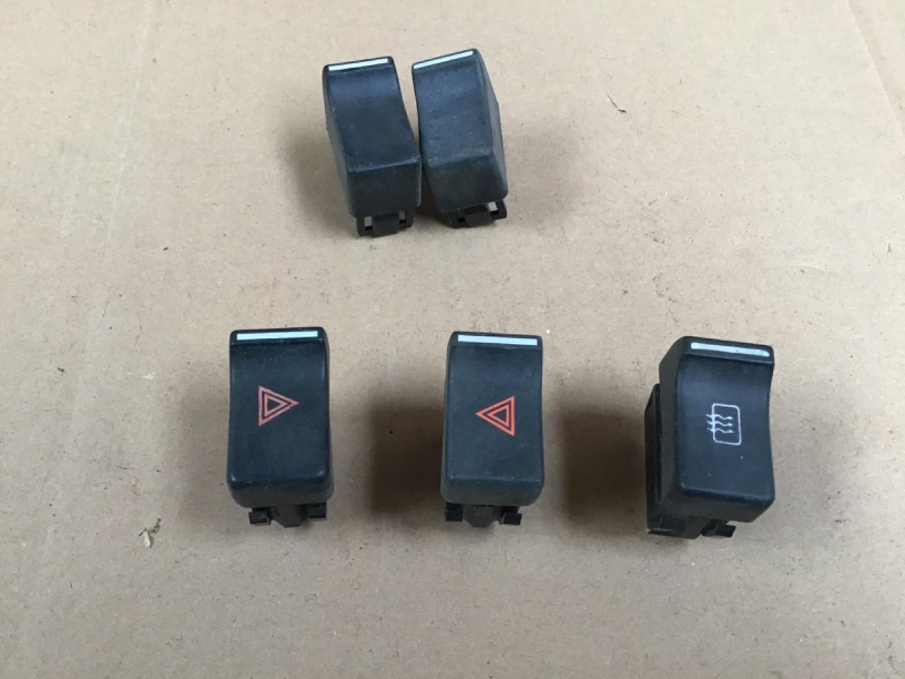 BOUTONS TABLEAU DE BORD RENAULT 4/5/6/15/17/20 LesAnciennes.com