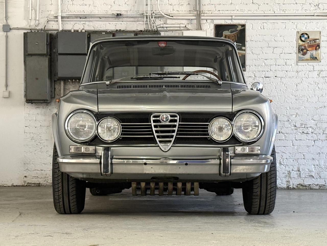 ALFA ROMEO 1600 Giulia Super - 1972 LesAnciennes.com