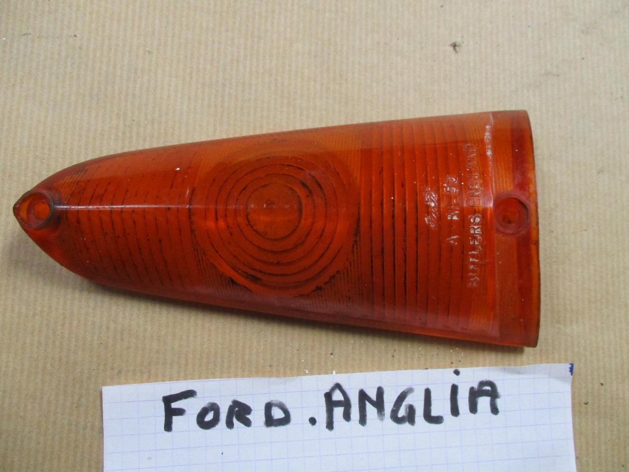 Cabochon FORD Anglia LesAnciennes.com