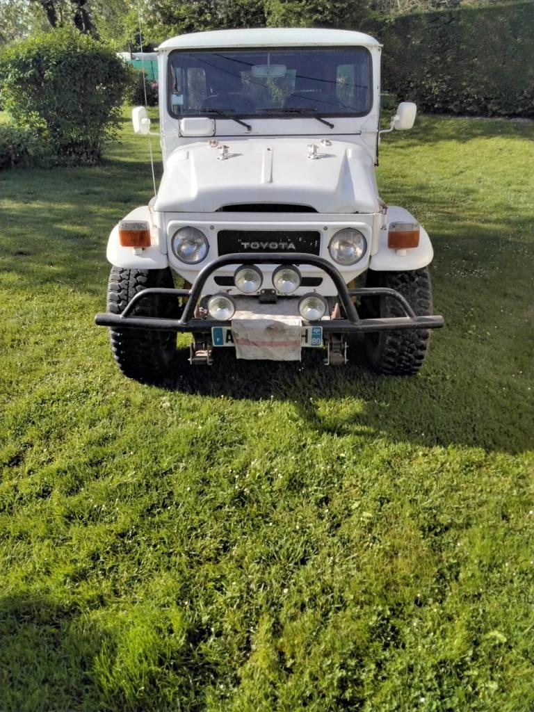 TOYOTA Land Cruiser Fj40 - 1979 LesAnciennes.com