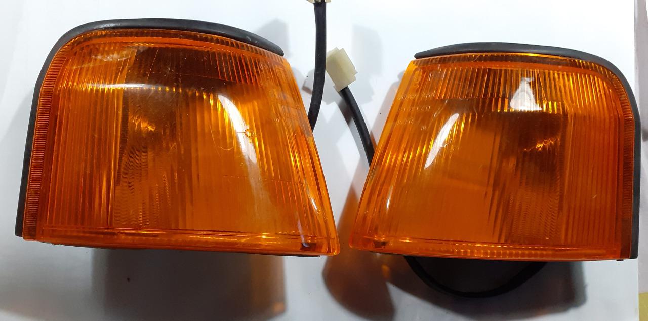 Clignotant FIAT Uno LesAnciennes.com