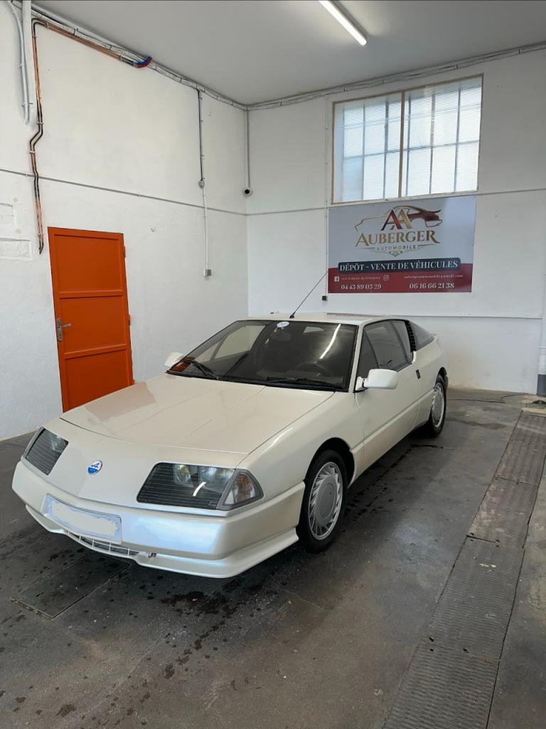 RENAULT RENAULT ALPINE GTA V6 TURBO - 1987 LesAnciennes.com