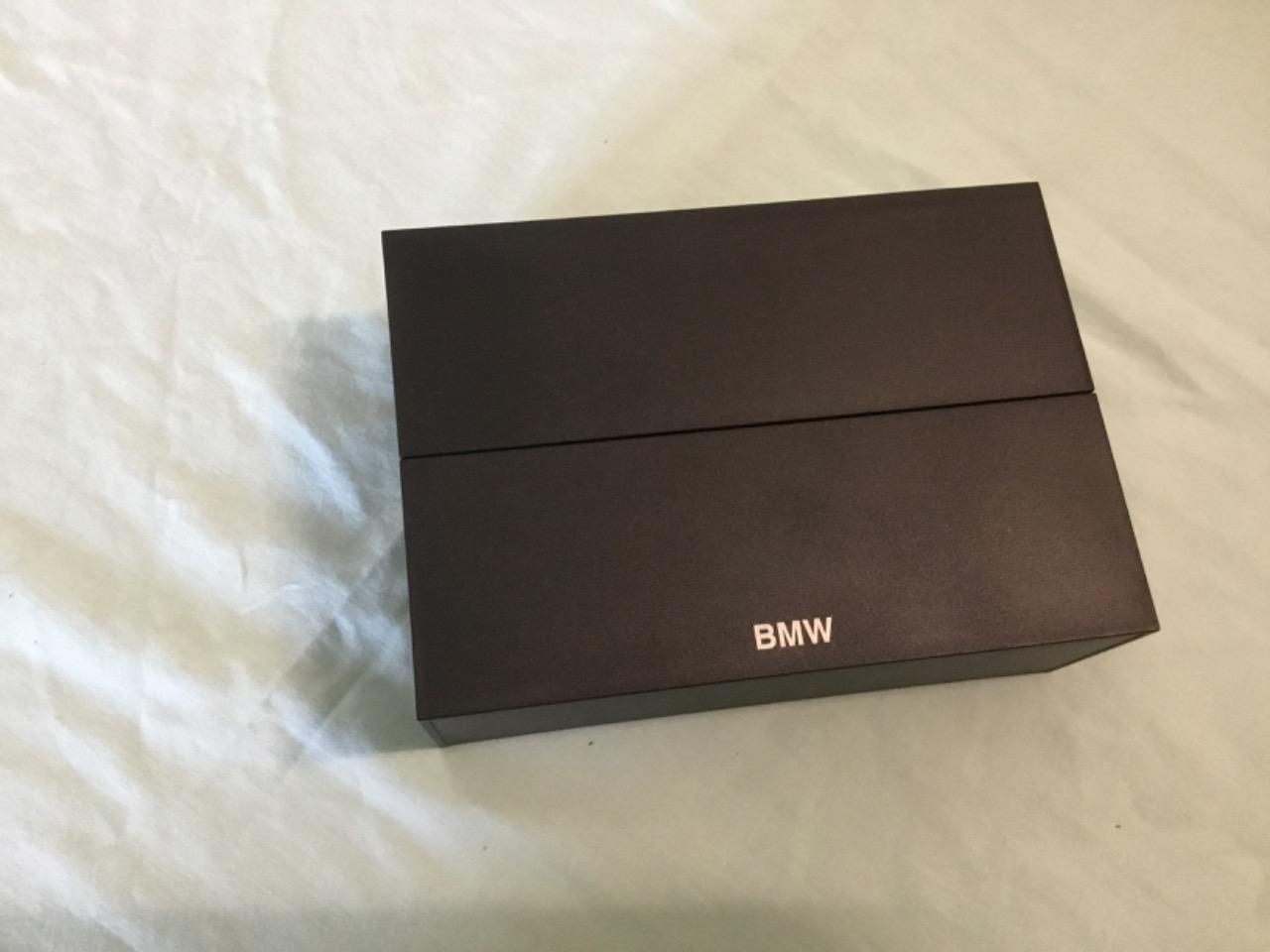 Miniature BMW Z8 LesAnciennes.com