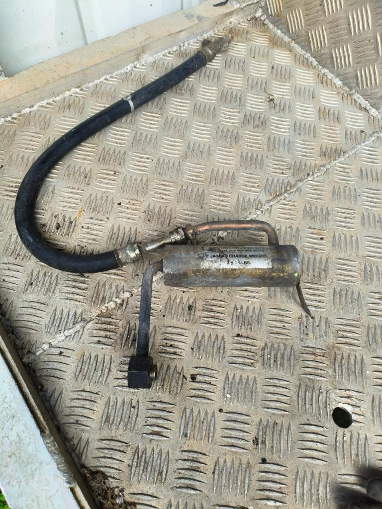 Accumulateur JAGUAR XJ40 LesAnciennes.com