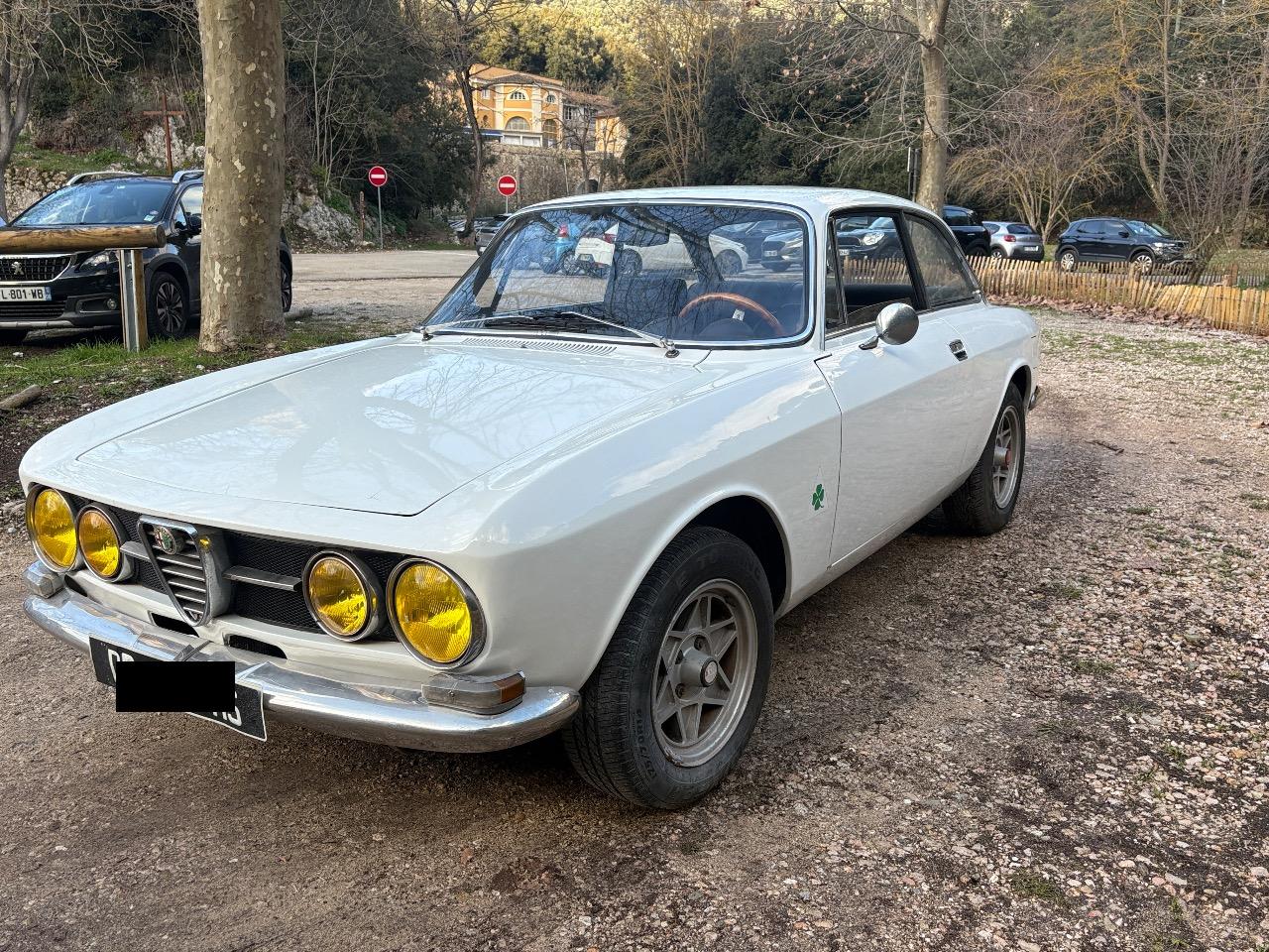 ALFA ROMEO 1750 coupe bertone - 1969 LesAnciennes.com