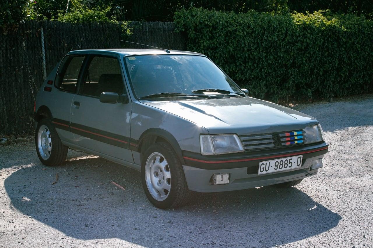 1989 Peugeot 205 GTX LesAnciennes.com