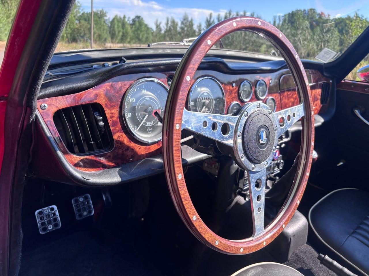TRIUMPH TR4A - 1967 LesAnciennes.com