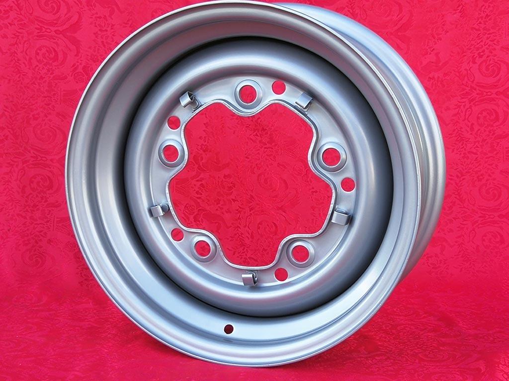 1 pc. jante Volkswagen Beetle Kafer Maggiolino T1 LesAnciennes.com