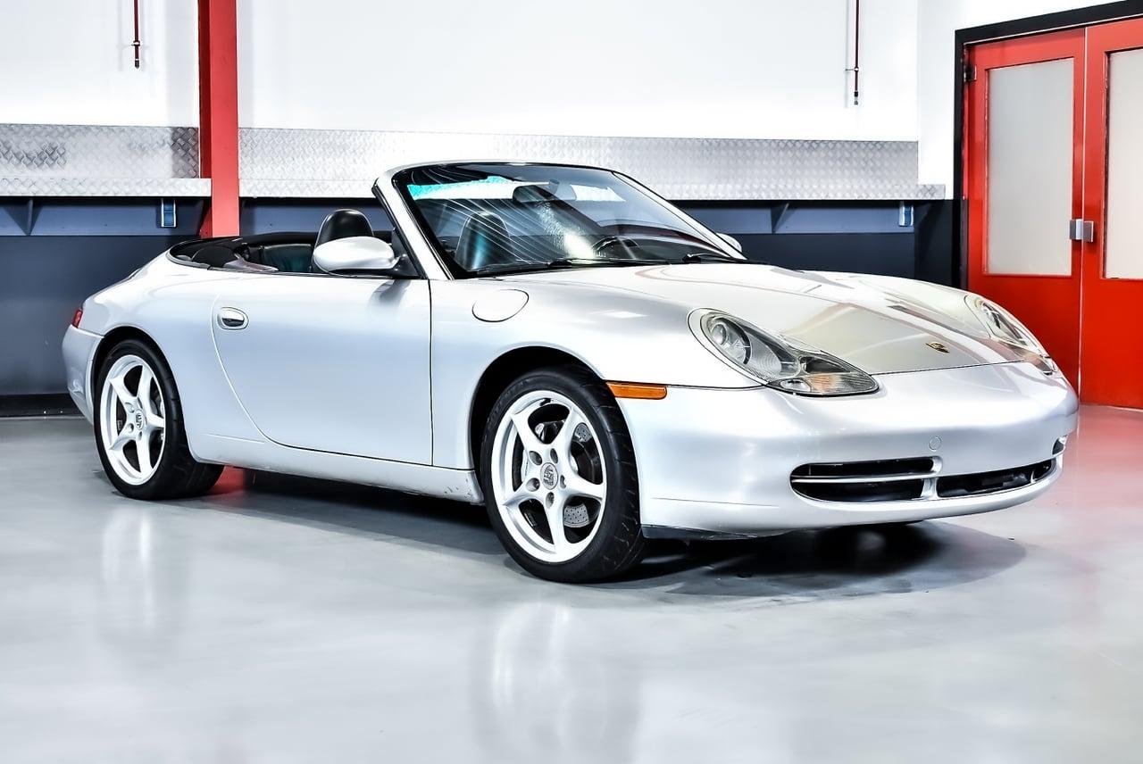 1999 Porsche 996 (911) Carrera 4 Convertible 3,4L  LesAnciennes.com